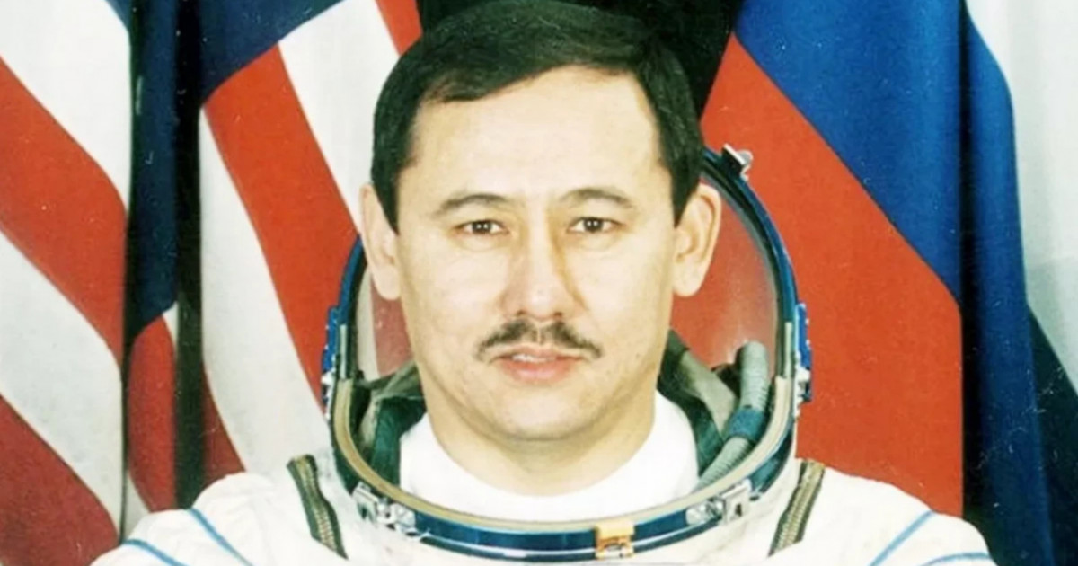 Ұшқыш-ғарышкер, Халық қаһарманы Талғат Мұсабаев 74 жасында дүниеден өтті.