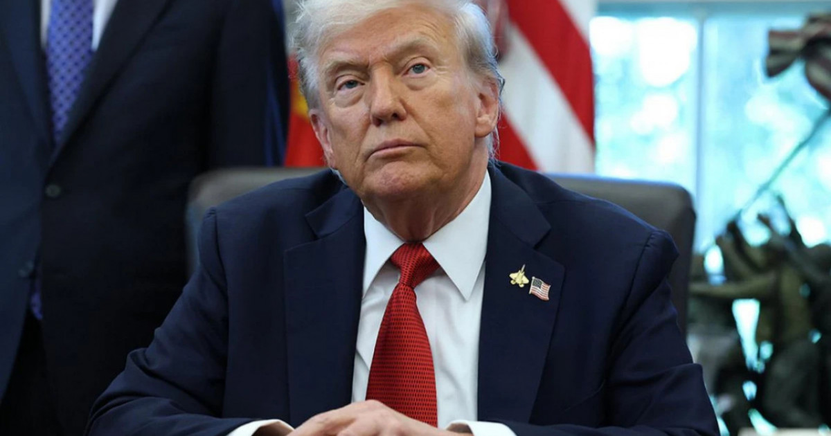 Трамп 17 қазанда Зеленскиймен кездесетінін растады
