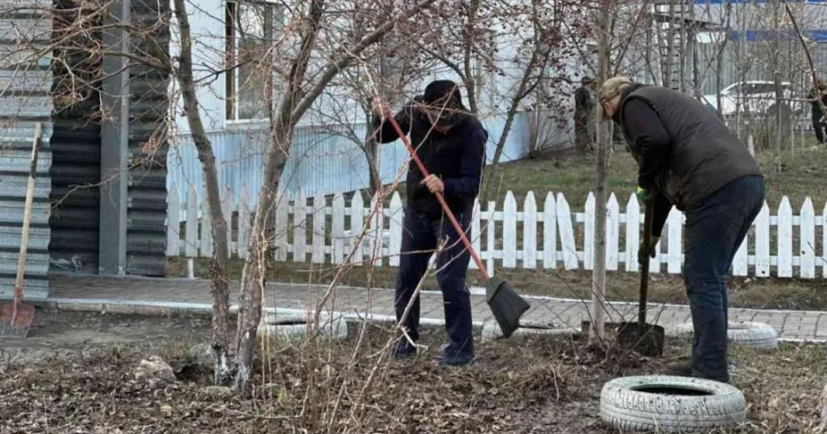 Colman Domingo and Jude Law at amfAR’s Venice Gala