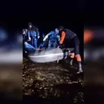 Каспий теңізінде қайыққа мінген үш адамды толқын алып кеткен