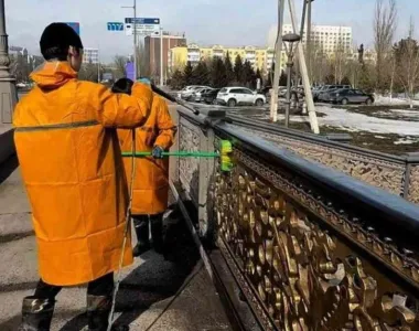 Colman Domingo and Jude Law at amfAR’s Venice Gala
