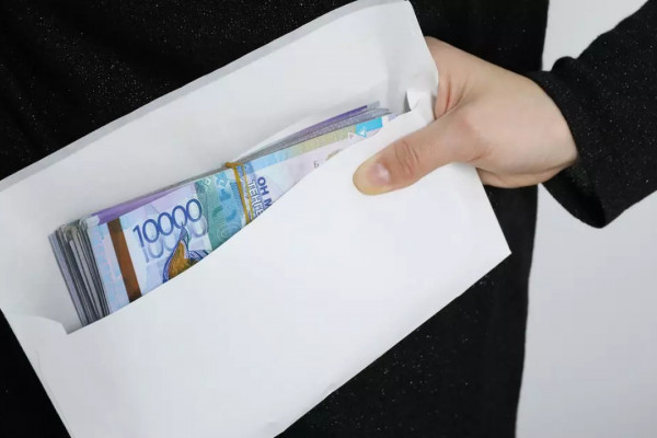 Әкімдік, министрлік әлде сот: Қазақстанда жемқорлықтан көш бастаған қай құрылым