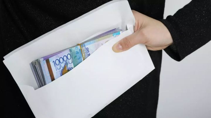 Әкімдік, министрлік әлде сот: Қазақстанда жемқорлықтан көш бастаған қай құрылым