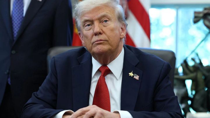 Трамп 17 қазанда Зеленскиймен кездесетінін растады