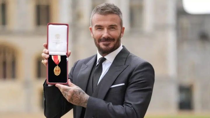 Әйгілі футболшы Дэвид Бекхэм рыцарь атанды