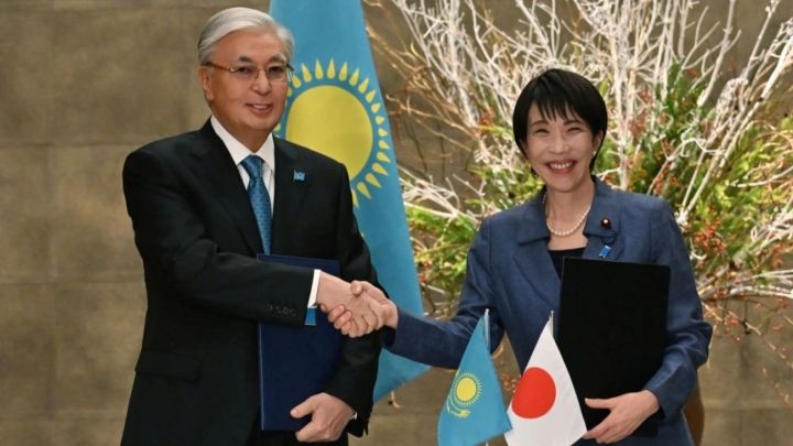 Қазақстан мен Жапония келіссөз қорытындысында ресми құжаттарға қол қойды