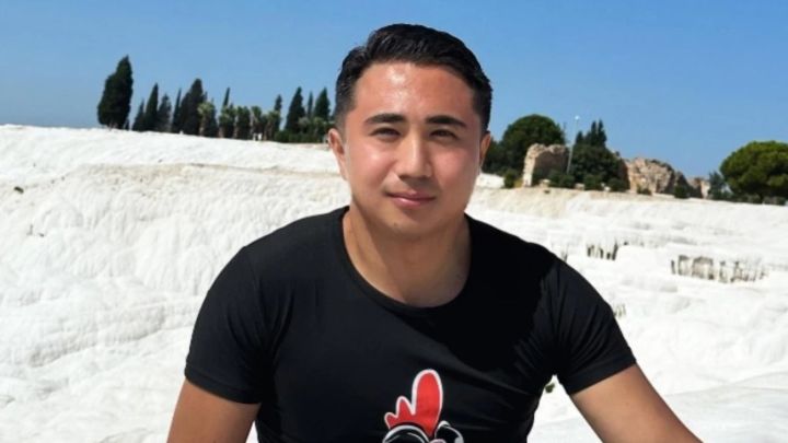 Іздеуде жүрген блогер Қайсар Қамзаның 182 мың доллар криптоактивіне тыйым салынды