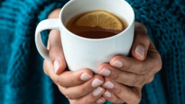 Неге ыстық шайға лимон салуға болмайды?