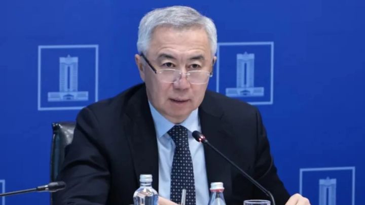 Министр Жұманғарин елде жалақының көтерілмеу себебін атады