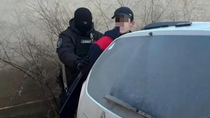 Қызды «интимді фотоларын жариялаймыз» деп қорқытқан  екі жаңаөзендік ұсталды