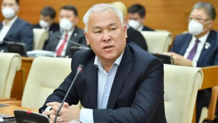 Депутат банкке қарыз азаматтардың шотын бұғаттамау туралы бастама көтерді