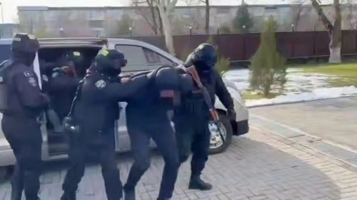 Шымкентте жолда болған қанды төбелес: Төрт күдікті ұсталды