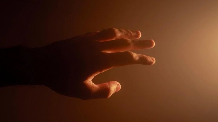 Қазақстандық әйел өз жерлеуінен бір ай өткен соң үйіне тірі оралды