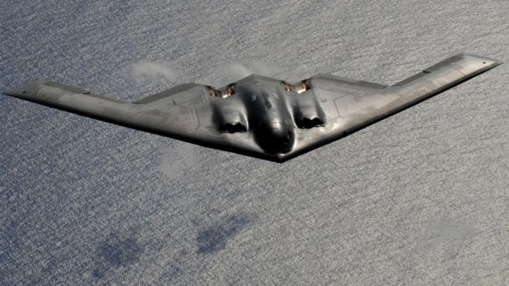 Бір тонналық бомбалар тасталды: АҚШ Иранға қандай ұшақпен шабуыл жасағаны белгілі болды - Fox News