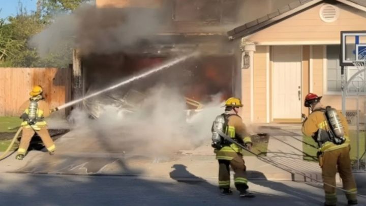 Қазақстандық боксшының үйі Лос-Анджелесте өртеніп кетті (видео)
