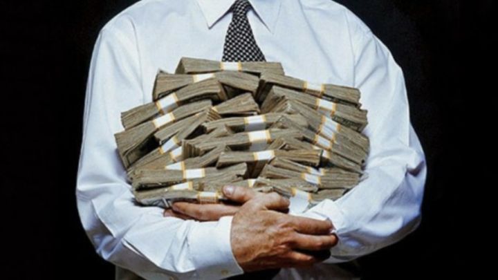 Айына 3,6 млн теңге: Қазақстанда ең жоғары жалақы алатын мамандар белгілі болды