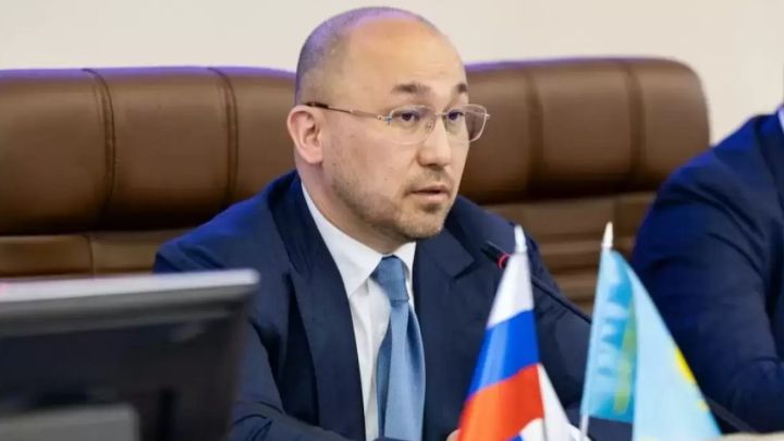 Дәурен Абаев: "Елімізде орыс тілінің жоғары мәртебесі сақталады"