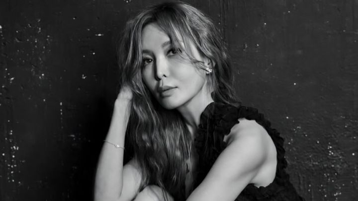 Назарбаевтың тоқалы Әсел Исабаева жаңа фотосессиясымен жұртты таңғалдырды