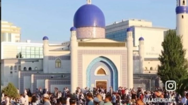 Атыраудағы орталық мешітте педофилдің жаназасы шығарылған: Діни басқарма ресми жауап берді