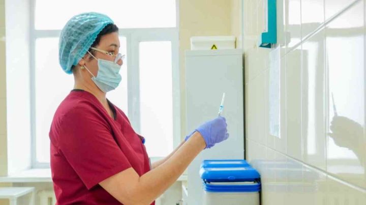 Астанада адам папиломасы вирусына қарсы вакцинация жүргізілуде