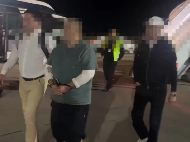 300 млн теңгеден аса заңсыз мұнай саудасына қатысы бар күдікті Дубайдан елге жеткізілді